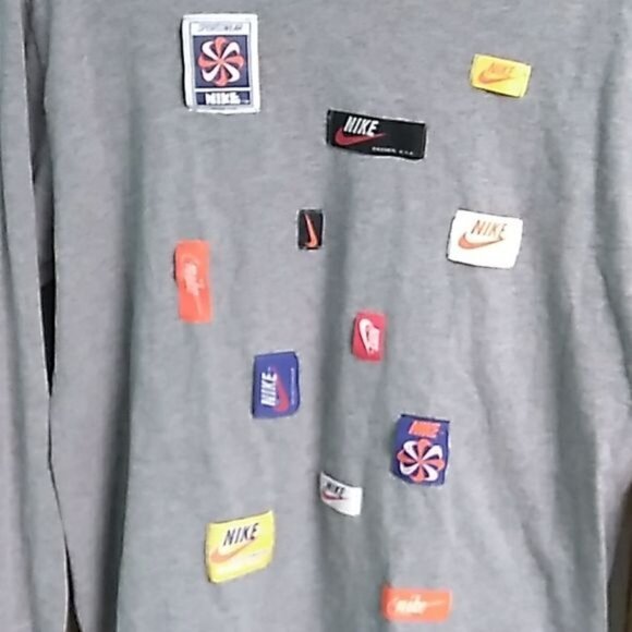 Nike Sportswear Patchwork Logo Gray Long Sleeve Crewneck T-shirt - Picture 3 of 6